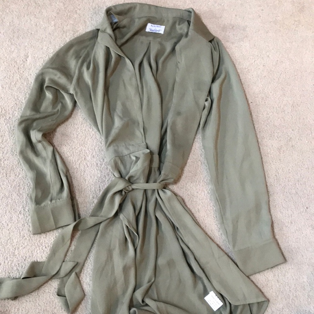 Green dress with gold detailing